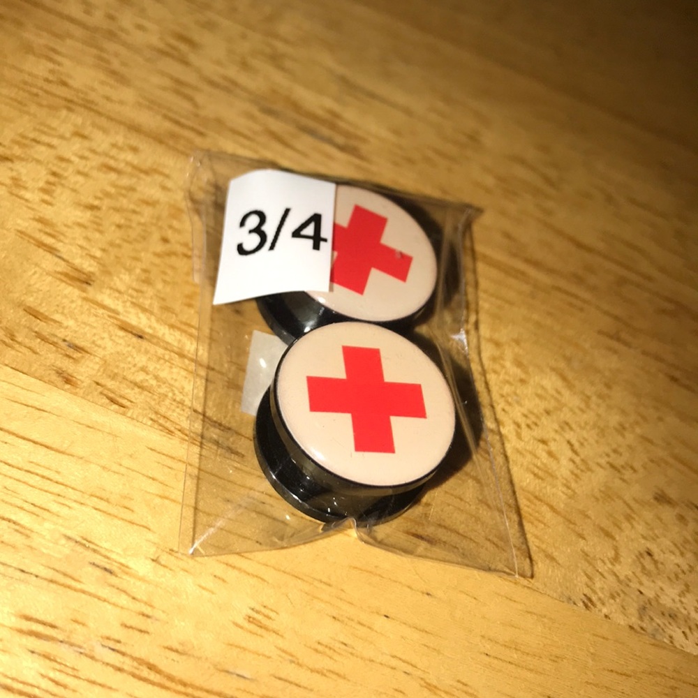 +/x Plugs